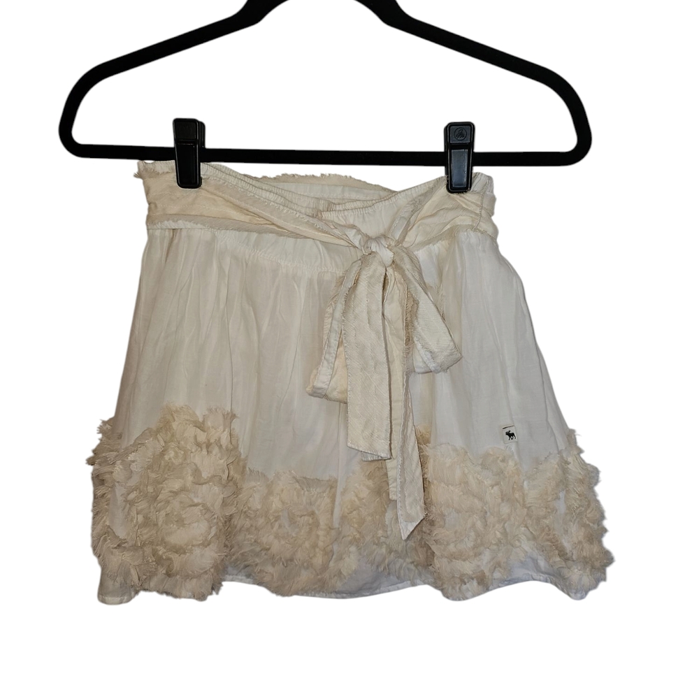 Abercrombie Cream Ruffled Mini Skirt with Bow